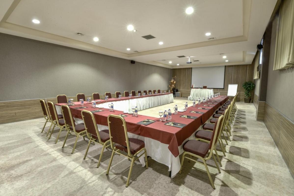 Anadolu Hotels Esenboga Thermal Exterior photo